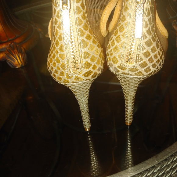 NEW DONALD J PLINER 8 M TAN & GOLD SNAKESKIN LEATHER MESH SANDAL HEELS - Picture 6 of 11